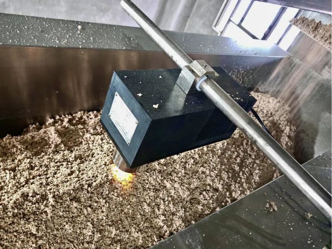 PA旗舰厅官网IM2000型红外水分仪|助力酿酒业酒曲水分在线检测及控制 PA旗舰厅官网IM2000型红外水分仪|助力酿酒业酒曲水分在线检测及控制